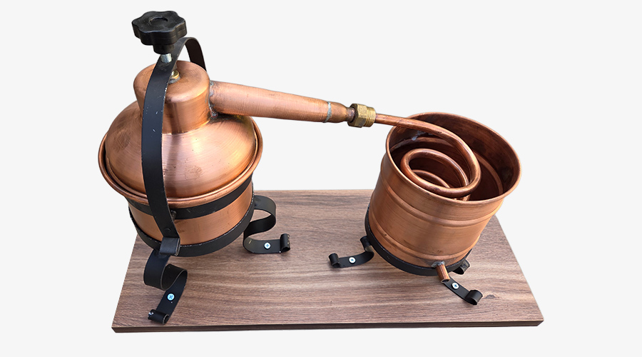 Kazan za rakiju zapremine 1l kao suvenir